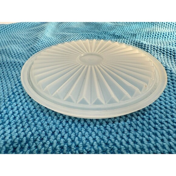 Vintage Tupperware 5" Round Servalier Lid #812-18 Clear Harvest Replacement Lid - Picture 5 of 5